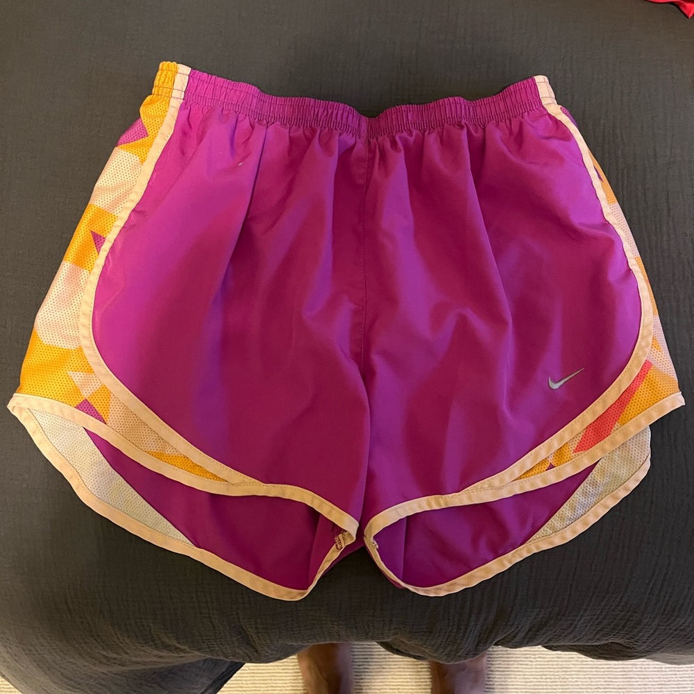 Nike Tempo Shorts - small